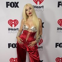 Ava Max en los I Heart Radio Music Awards 2021