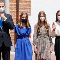 Los Reyes Felipe y Letizia, la Princesa Leonor y la Infanta Sofía tras la Confirmación de la Princesa Leonor