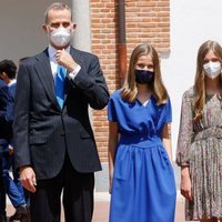 Los Reyes Felipe y Letizia, la Princesa Leonor y la Infanta Sofía tras la Confirmación de la Princesa Leonor