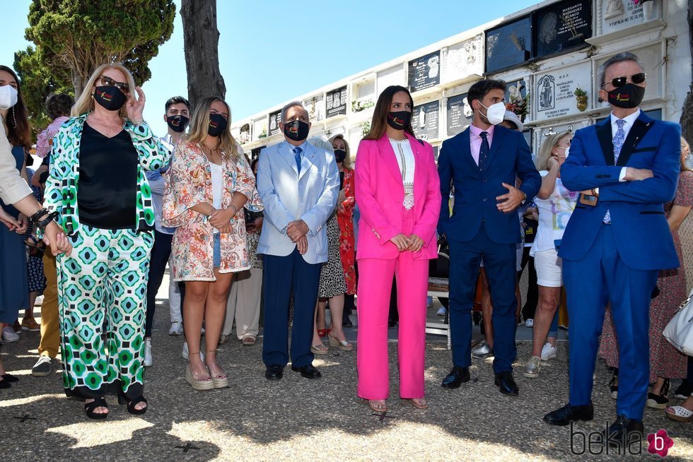 Rocío Flores, Gloria Camila, José Ortega Cano y otros familiares unidos en el homenaje de la muerte de Rocío Jurado