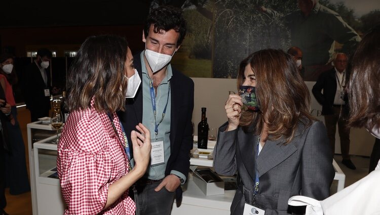 Tamara Falcó con su hermana Xandra e Íñigo Onieva en el homenaje a su padre