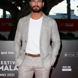 Maxi Iglesias en la alfombra roja del Festival de Málaga 2021