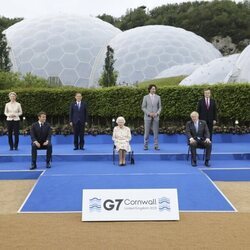 La Reina Isabel con los líderes del G7 en la cumbre celebrada en Cornualles