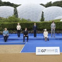 La Reina Isabel con los líderes del G7 en la cumbre celebrada en Cornualles