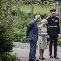 La Reina Isabel y el Príncipe Carlos en la cumbre del G7 en Cornualles