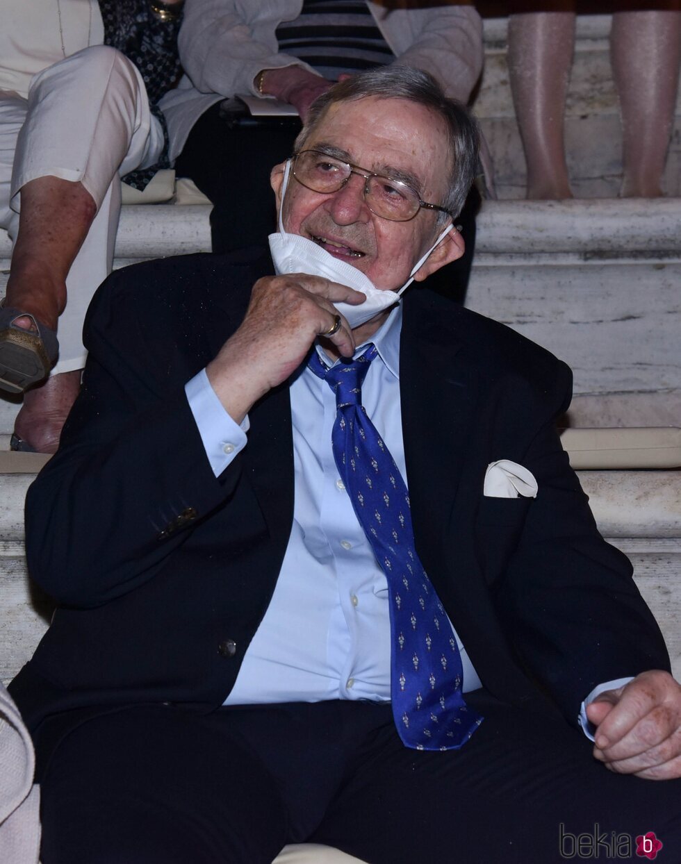 Constantino de Grecia en un concierto en el Odeón de Herodes Atticus de Atenas