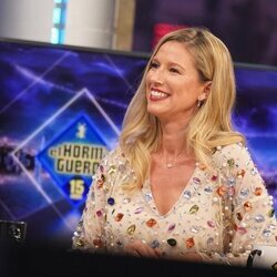 Anne Igartiburu charlando en 'El Hormiguero'