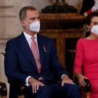 Los Reyes Felipe y Letizia asisten a la imposición de condecoraciones de la Orden del Mérito Civil 2021