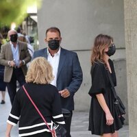 Gema López, Miguel Temprano y Lydia Lozano en la capilla ardiente de Mila Ximénez