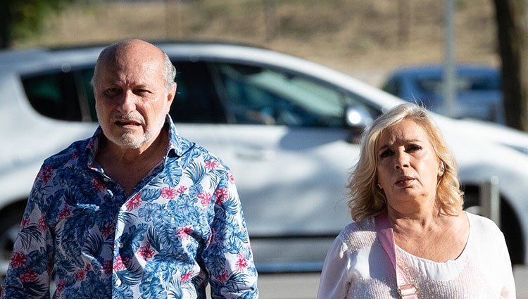 Carmen Borrego y su marido, José Carlos, en el Hipódromo de La Zarzuela