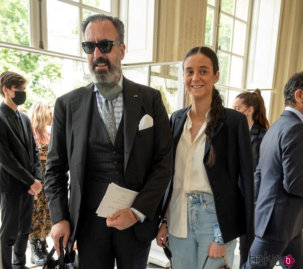 Jaime de Marichalar y su hija Victoria Federica en el desfile de Alta Costura de Dior Otoño/Invierno 2021