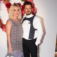 Katy Perry y Orlando Bloom en la cena de la Fundación Louis Vuitton