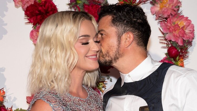 Katy Perry y Orlando Bloom, muy cariñosos en la cena de la Fundación Louis Vuitton