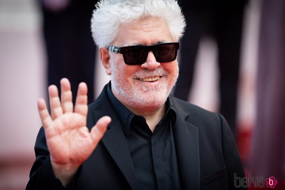 Pedro Almodóvar en la alfombra roja del Festival de Cannes 2021