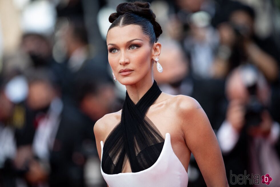 Bella Hadid en la alfombra roja del Festival de Cannes 2021