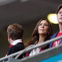 Mary de Dinamarca y Christian de Dinamarca en el partido entre Inglaterra y Dinamarca en la semifinal de la Eurocopa 2020