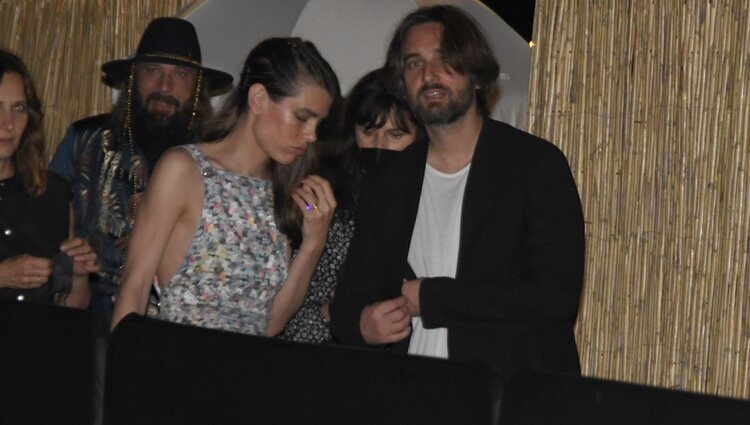 Carlota Casiraghi y Dimitri Rassam a la salida de la cena de Chanel por el Festival de Cannes 2021