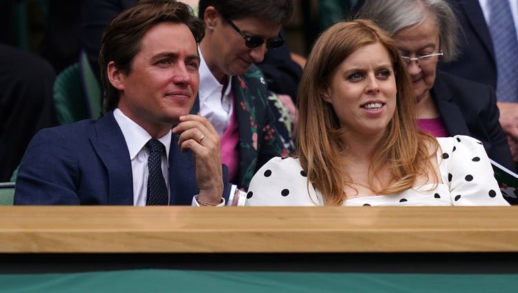 Edoardo Mapelli Mozzi y Beatriz de York en Wimbledon 2021