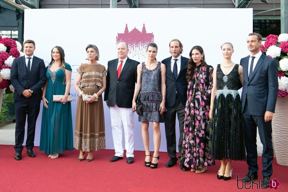 La Familia Real de Mónaco preside el concierto de la Cruz Roja