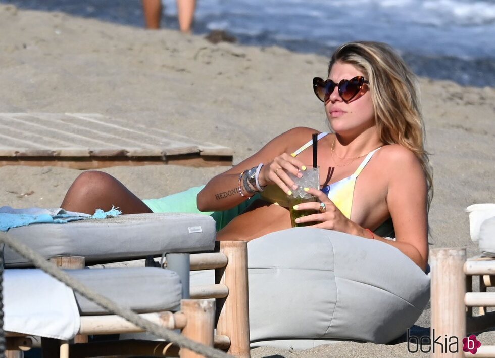 Anita Matamoros disfrutando en Marbella