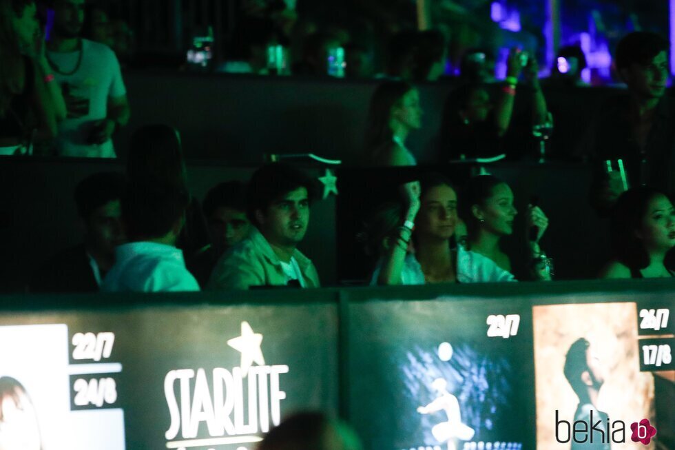 Victoria Federica y Jorge Bárcenas se divierten en el concierto de Nicky Jam en el Starlite Festival 2021