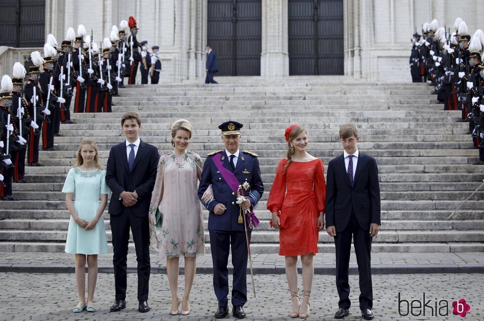 Felipe y Matilde de Bélgica con sus hijos Isabel, Gabriel, Emmanuel y Leonor de Bélgica en el Día Nacional de Bélgica 2021