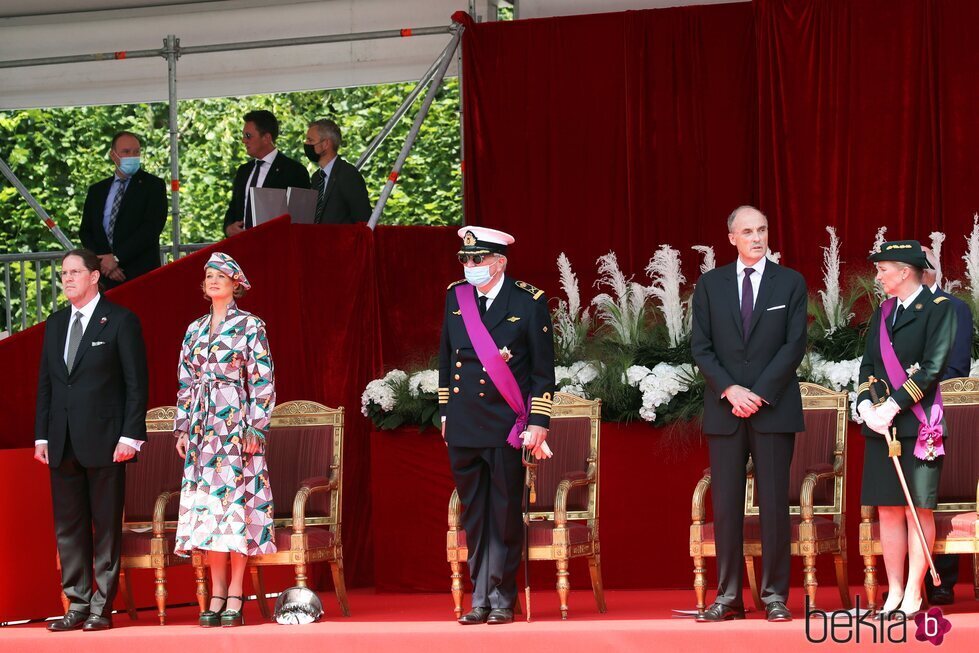 Astrid y Lorenzo de Bélgica, Laurent de Bélgica, Delphine de Bélgica y James O'Hare en el Día Nacional de Bélgica 2021