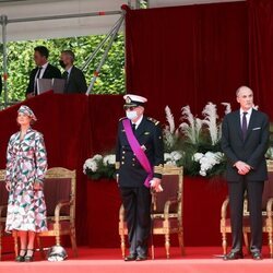 Astrid y Lorenzo de Bélgica, Laurent de Bélgica, Delphine de Bélgica y James O'Hare en el Día Nacional de Bélgica 2021