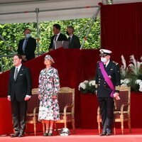 Astrid y Lorenzo de Bélgica, Laurent de Bélgica, Delphine de Bélgica y James O'Hare en el Día Nacional de Bélgica 2021