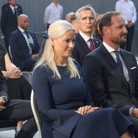 Haakon y Mette-Marit de Noruega en el homenaje por el décimo aniversario de los atentados de Oslo y Utøya