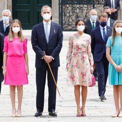 Los Reyes Felipe y Letizia con la Princesa Leonor y la Infanta Sofía en la Ofrenda al Apóstol