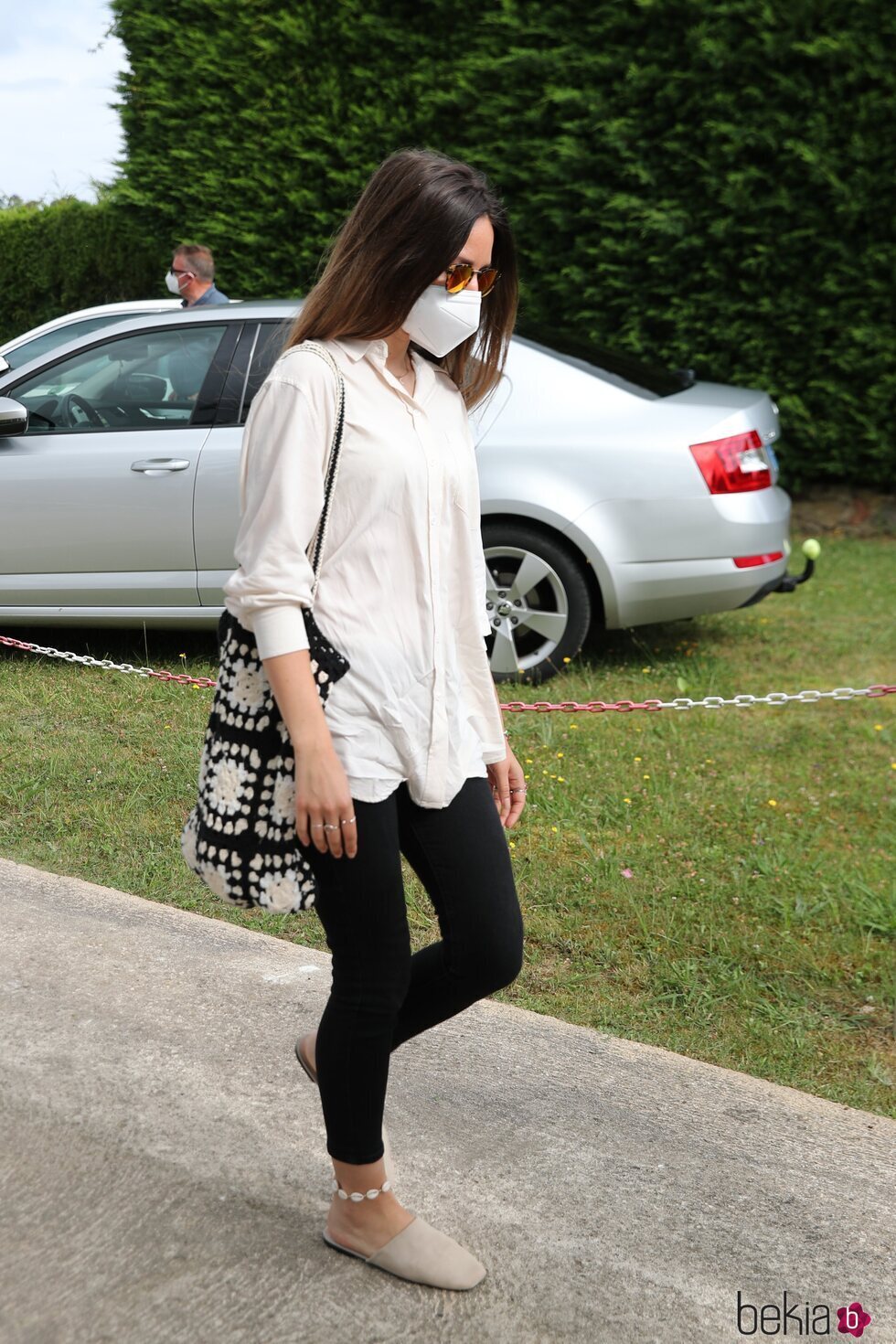 Claudia, hija de Henar Ortiz, en el funeral de Menchu Álvarez del Valle