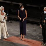 La Reina Letizia con Judi Dench y Stephen Frears en la clausura del Atlàntida Mallorca Film Fest 2021