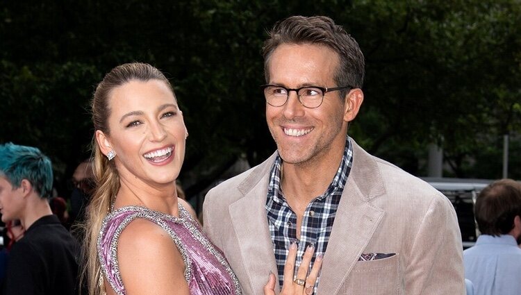 Ryan Reynolds y Blake Lively en la alfombra roja de 'Free Guy'