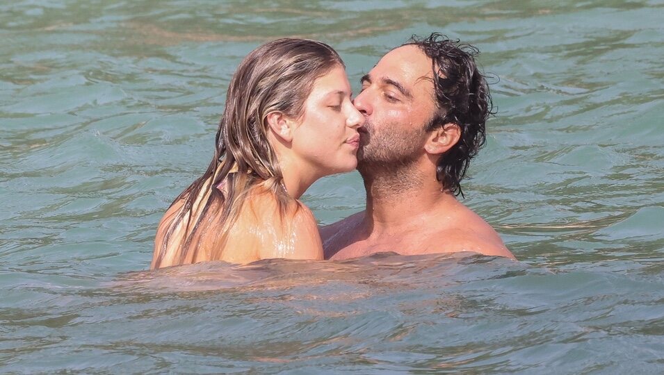 Anita Matamoros y Nacho Santandreu, derrochando pasión en Ibiza