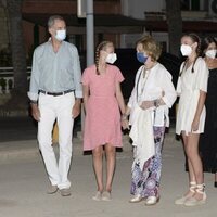 Los Reyes Felipe y Letizia, sus hijas, la Reina Sofía e Irene de Grecia en Palma en sus vacaciones de 2021