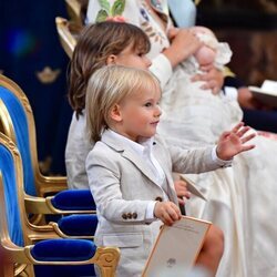 Gabriel de Suecia y Alejandro de Suecia en el bautizo de Julian de Suecia