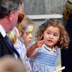 Adrienne de Suecia junto a Leonor de Suecia en el bautizo de Julian de Suecia