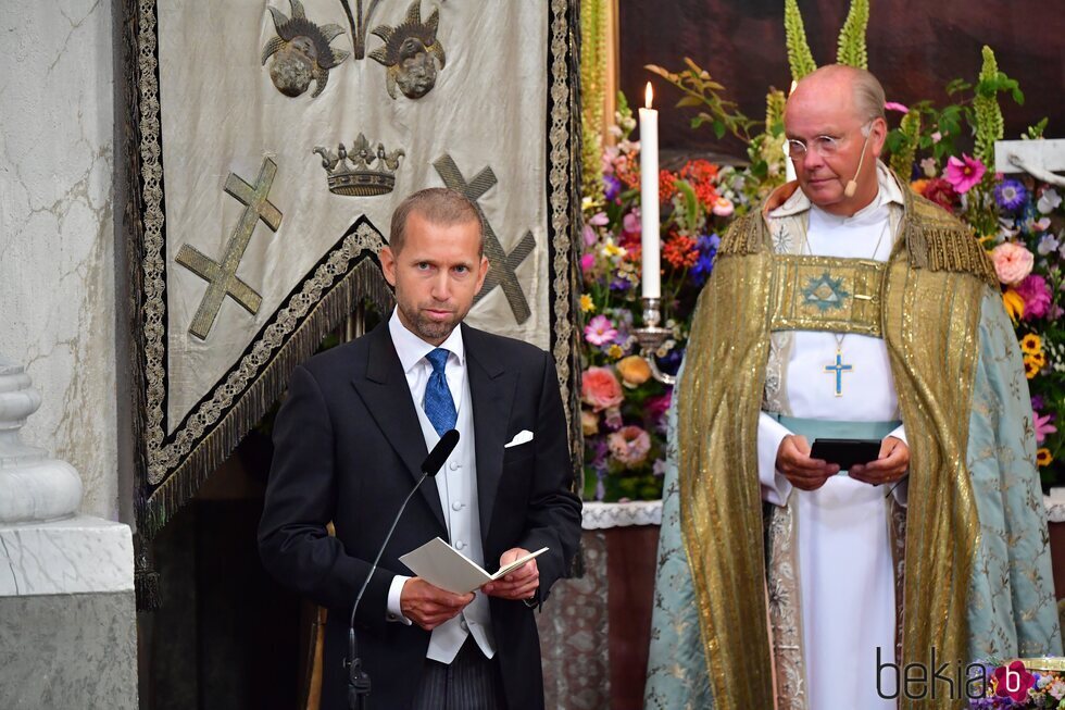 Jacob Hogfeldt y Johan Dalman en el bautizo de Julian de Suecia