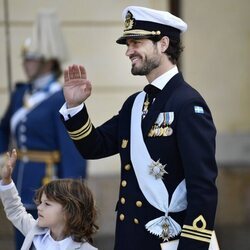 Carlos Felipe de Suecia y Alejandro de Suecia en el bautizo de Julian de Suecia