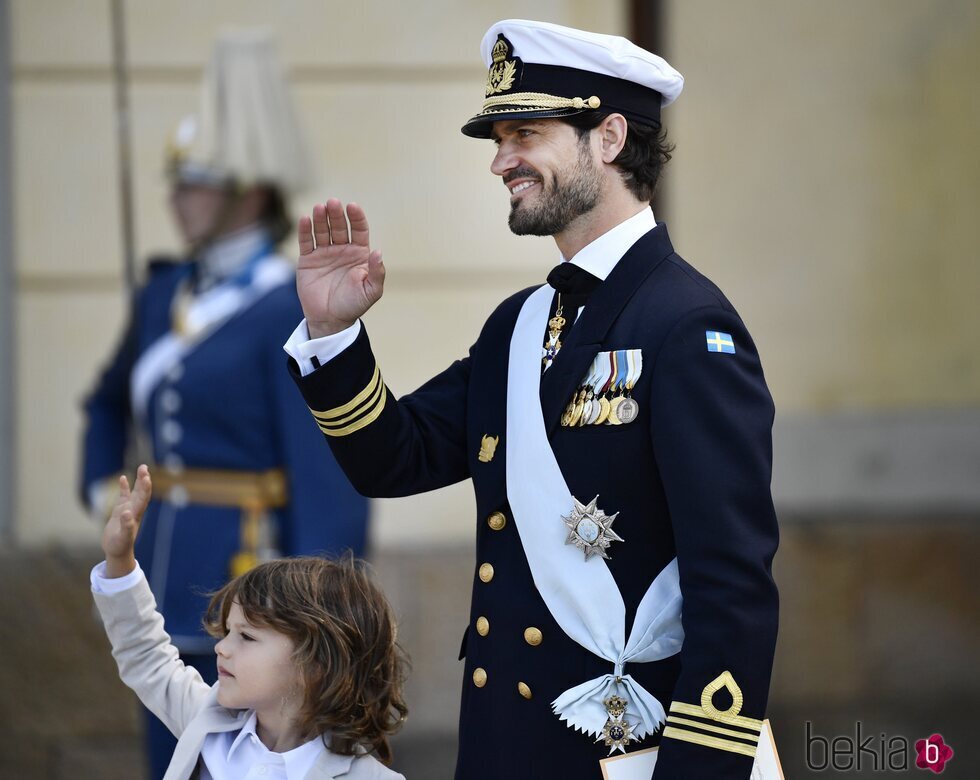 Carlos Felipe de Suecia y Alejandro de Suecia en el bautizo de Julian de Suecia