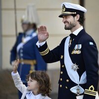 Carlos Felipe de Suecia y Alejandro de Suecia en el bautizo de Julian de Suecia