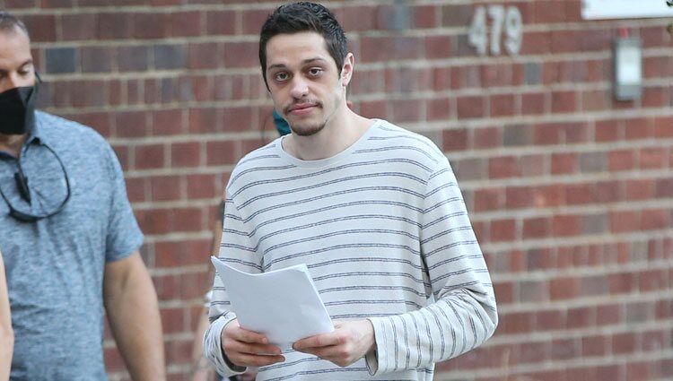 Pete Davidson en el rodaje de 'Meet Cute'