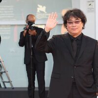 Bong Joon-ho en la premiere de 'Madres paralelas' en el Festival de Venecia 2021