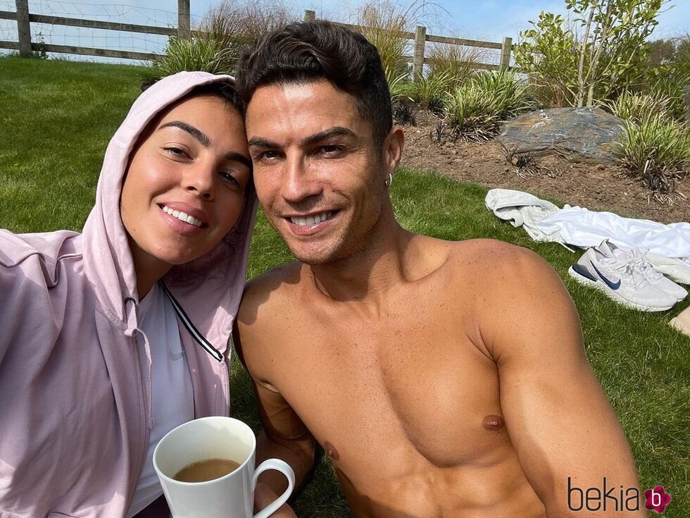 Georgina Rodríguez y Cristiano Ronaldo se instalan en Manchester