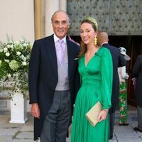 Lorenzo de Austria y Bélgica y su hija Laetitia Maria de Bélgica en la boda de Maria Anunciata de Liechtenstein y Emanuele Musini