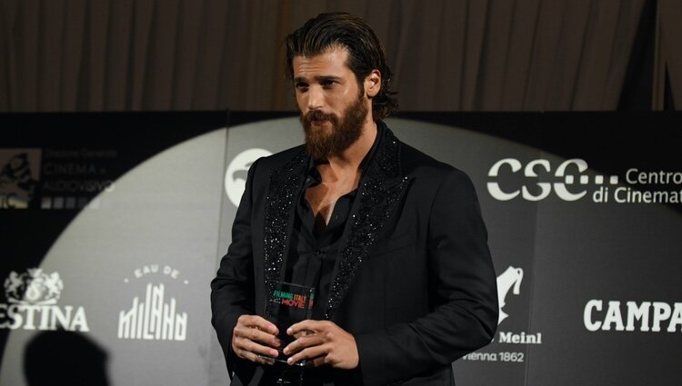 Can Yaman, galardonado con su Filming Italy Best Movie Award en el Festival de Venecia 2021