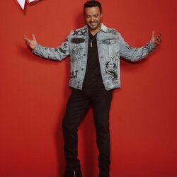 Luis Fonsi en la foto promocional de 'La Voz'