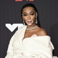 Winnie Harlow en los MTV VMAs 2021