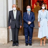 La Reina Letizia, Carlos Zurita, Miquel Iceta y Javier Solana en la inauguración de la exposición 'Cuarenta años de amistad. Donaciones de la Fundación Am